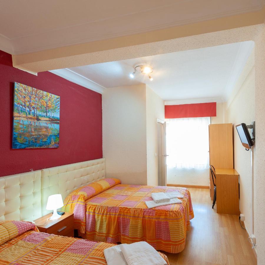 Hostal Manjon บูร์โกส ภายนอก รูปภาพ