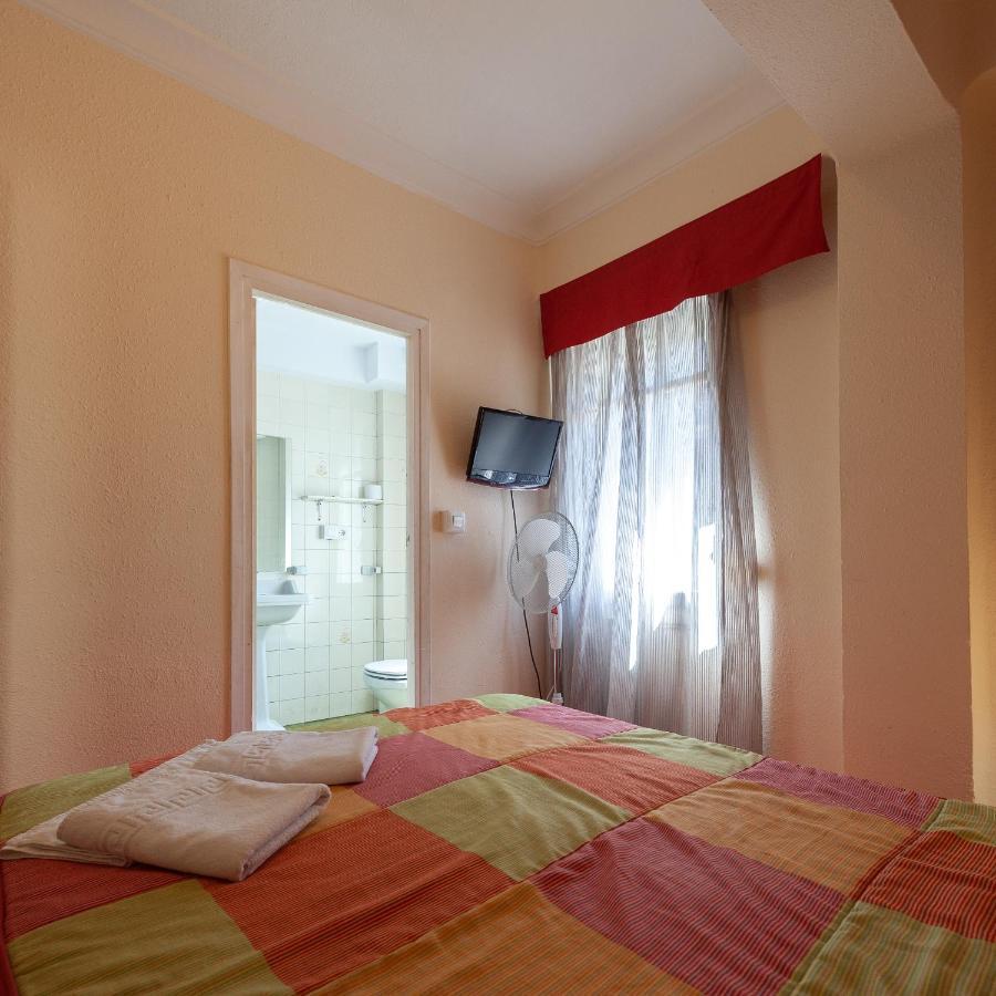 Hostal Manjon บูร์โกส ภายนอก รูปภาพ