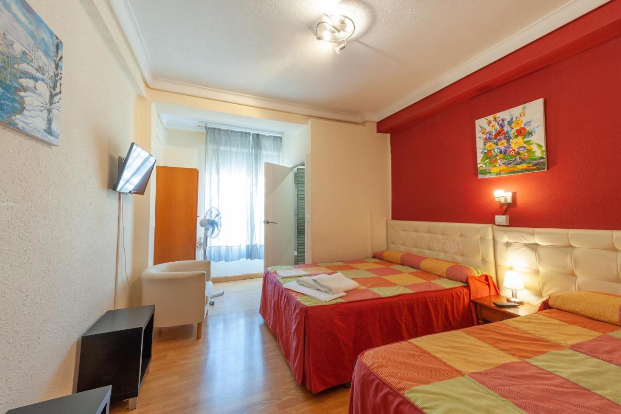 Hostal Manjon บูร์โกส ภายนอก รูปภาพ